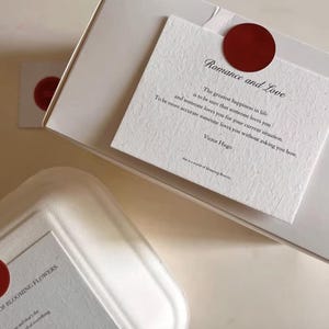 Aangepaste elegante korrelige kaart Bedrijfslogo Natuurlijk huwelijksuitnodiging Vrijgezellenfeest Bewaar-de-datum feestcadeau Gepersonaliseerde naam gedrukt