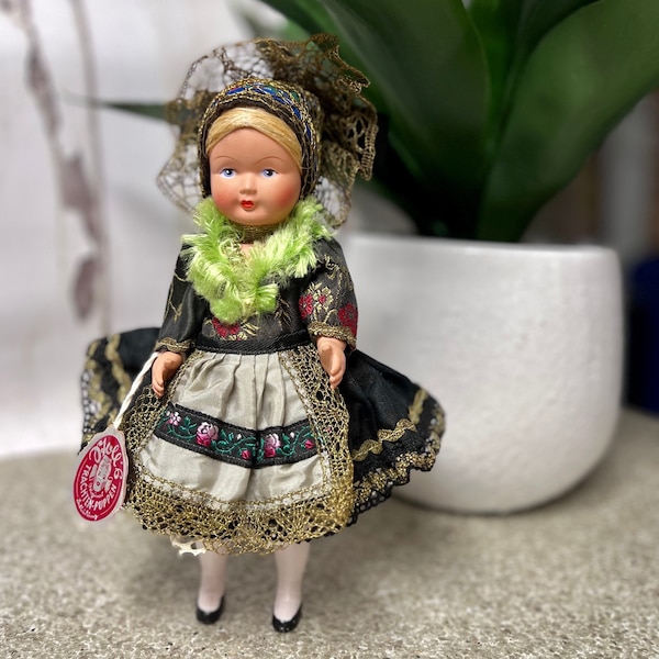 Moll’s Original Trachen-Puppen Doll, West German Layered Traditional Costume with Hat, Blond Celluloid Girl Blue Eyes with Hang Tag