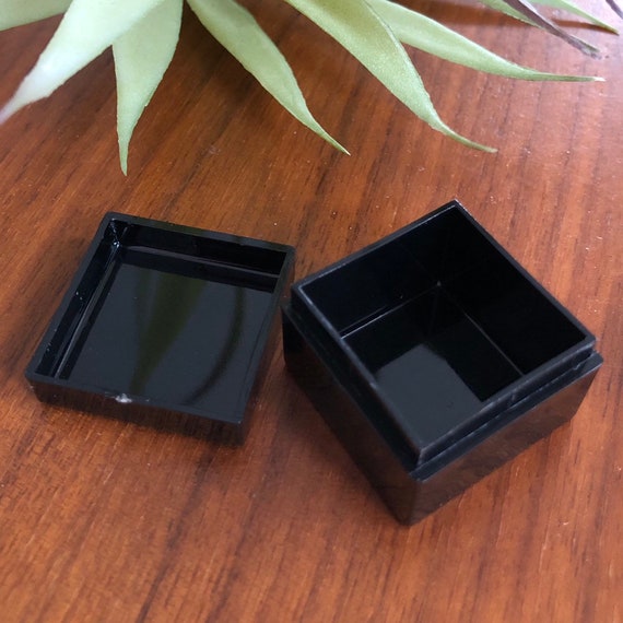 Vintage 1970s Owl Trinket Box: Tiny Plastic Case - image 5