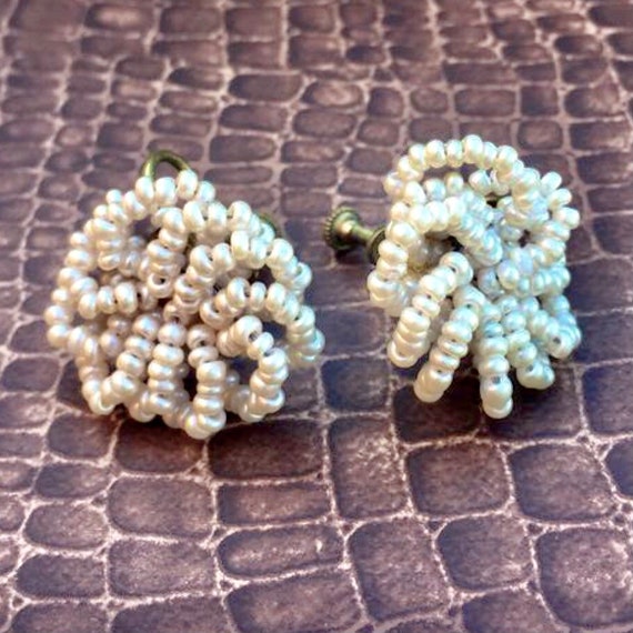 1950s Vintage Pearl Glass Seed Bead Earrings, Bea… - image 5