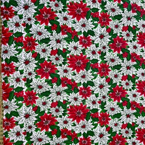 Toalha de mesa de Natal vintage dos anos 50 - Poinsétias vermelhas e brancas, azevinho verde - Linho macio - 50 x 64 - Fundo festivo perfeito para camadas