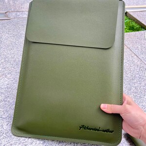 Custodia in pelle personalizzata per laptop, custodia per MacBook da 14 pollici, borsa in pelle bovina per laptop, custodia per MacBook Pro/Air, custodia per MacBook Pro 15/16 con stampa a rilievo