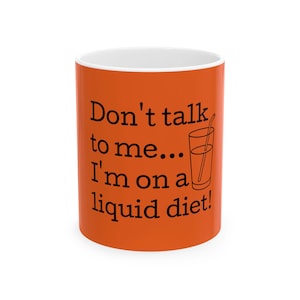 Lustige Diät Tasse: Flüssige Diät Humor, AI Strichcode Design