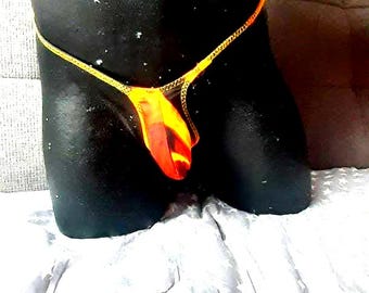 String de bain Venice avec un petit triangle aux fesses et des bretelles d'environ 8 mm...