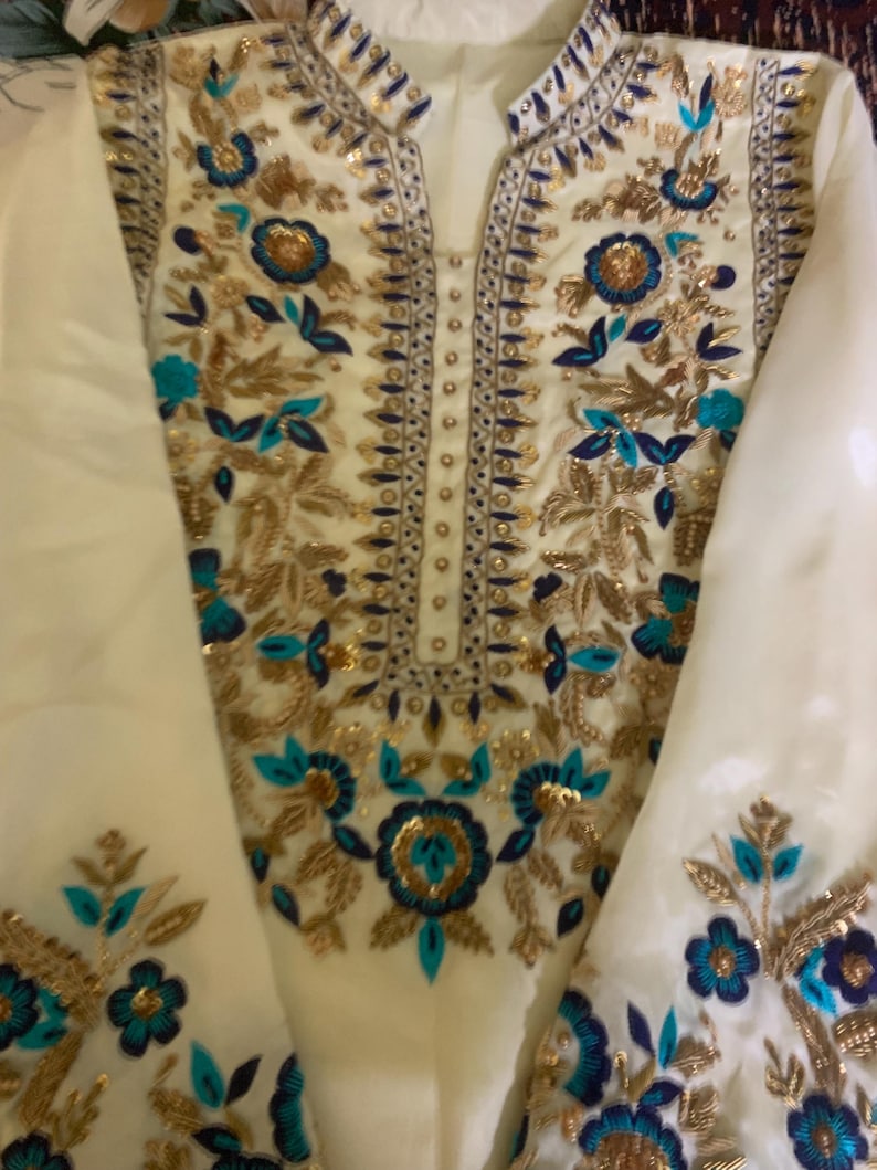 Abito in seta Sheesha ricamato con Dupatta in organza / Abito indiano pakistano immagine 13