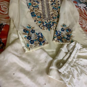 Abito in seta Sheesha ricamato con Dupatta in organza / Abito indiano pakistano immagine 7