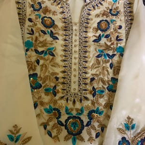 Abito in seta Sheesha ricamato con Dupatta in organza / Abito indiano pakistano immagine 11
