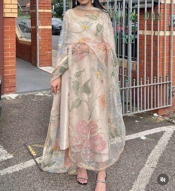 Custom Hand-Painted Embroidered Dupatta Outfit: Ethnic Party Wear