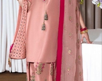 Seda bordada Farshi Shalwar Kameez / Traje paquistaní con Organza Dupatta
