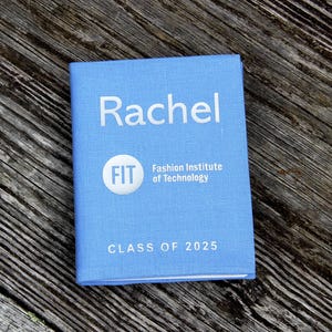 Custom graduation photo album. Personalized linen bragbook 4x6 small photo album. Gift for a graduate. Souvenir gift. High school memories