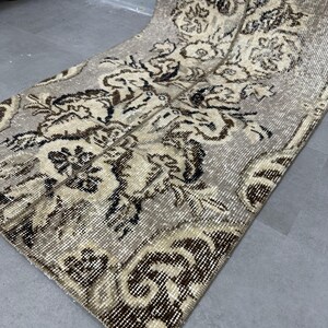Alfombra vintage de lana color topo, estilo turco Oushak, estilo bohemio para pasillo (0,6 x 2,4 m)