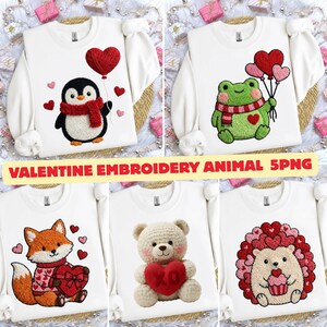 Könnte beinhalten: Weiße Sweatshirts mit Stickereien von Valentinstags-Tieren. Designs umfassen einen Pinguin mit Herzballon, einen Frosch mit Herzballons, einen Fuchs mit Herz, einen Teddybär mit Herz und einen Igel mit Cupcake. Text: VALENTINE EMBROIDERY ANIMAL 5PNG.