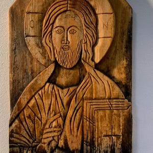 Hand-Carved Wooden Icon – Christ Pantocrator – Orthodox Religious Wall Art – Unique Icon in Linden Wood