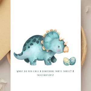 Cartão de aniversário divertido de triceratops para crianças de 3 anos - Lindo design de aquarela de dinossauro, perfeito para pequenos exploradores!