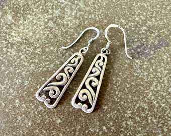 VINTAGE Sterling Silver Earrings, Filigree dangle
