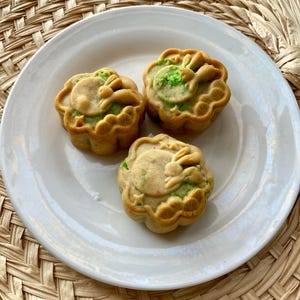 Cocoa Pandan-monium -mooncake Flavour- single vegan mooncake