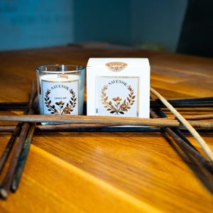 Handmade Sandalwood Soy Candle – Wooden Wick | Vegan Gift Candle by SAVENOK