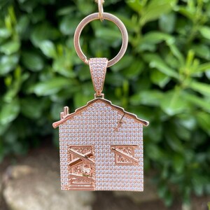 Gouden huissleutelhanger – cadeau nieuw huis – housewarmingcadeau – cadeau makelaar klant – minimalistische sleutelhanger onroerend goed – bedel in huisvorm