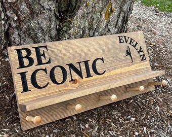 Espositore per medaglie personalizzabile – Porta trofei e nastri in legno di pino
