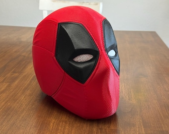 Deadpool 3 Helmet - 1:1 (Life Size) Replica from Deadpool and Wolverine