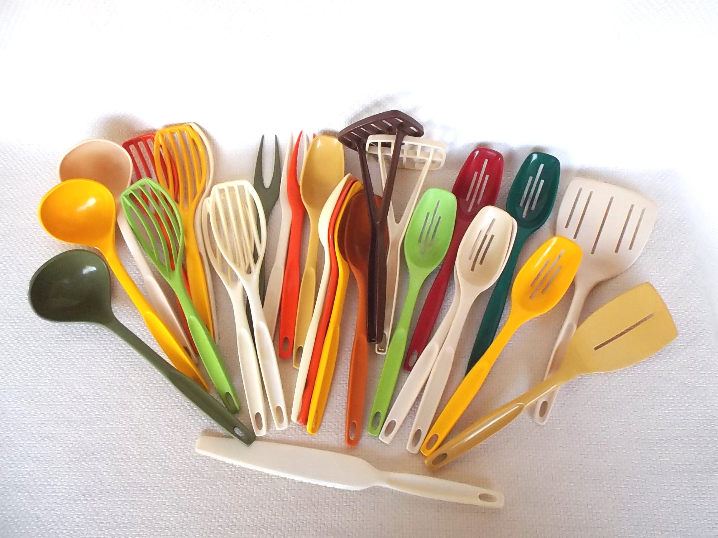 Assorted Vintage Nylon Cooking Utensils Tupperware & Foley Kitchen Tools  Gadgets Flipper Spoons Salad/ Pasta Sporks Plastic Turners Scoops 