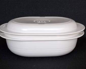 Vintage Tupperware Ultra 21 Oval 3 Quart Casserole with 1 Quart Lid In Very Good Condition Oven and Microwave circa late 1980s