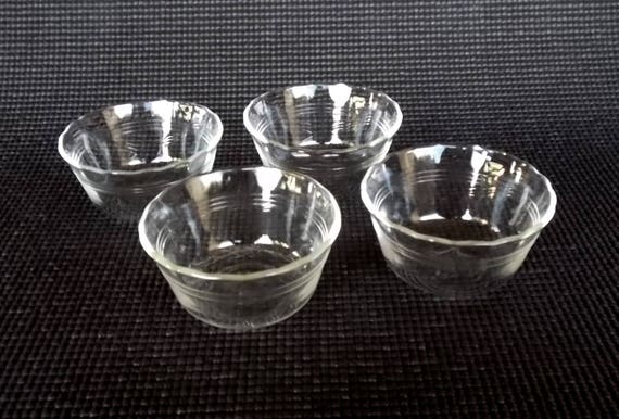 4 Ounce Ramekins / Sweese 504.003 Porcelain Ramekins Oval Shape - 4 Ounce for ... : This small size 4 oz ramekin set measures 3.5 diameter x 1.65 high and holds 1/2 cup each and work great for single serve desserts or sauces at your dinner parties.