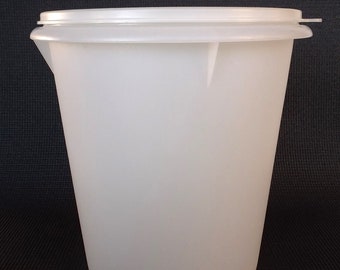 Vintage Tupperware Giant Canister 36 cups Frosty White part 255 with W seal