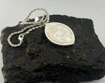 Aangepaste bisschopszegelketting – marquise zegelhanger – gepersonaliseerde bisschoppelijke wapensieraden – medaillon met aangepast logo – cadeau voor geestelijken