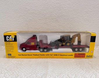 WSIマック8×4 ローボーイトレ3×3×3 CATスクレイパー 1/50 1/50 CAT Rental Flatbed Hauler Truck W 420D IT Backhoe Loader