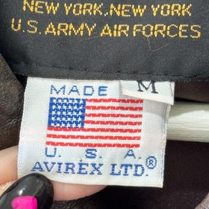 Chaqueta de aviador vintage AVIREX A-2 de cuero, fabricada en EE. UU., color marrón desgastado, talla M para hombre. imagen 4