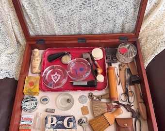 Lote de cajas de recuerdos vintage estadounidenses de 35 piezas, 1958, Las Vegas, 1905. Calendario.