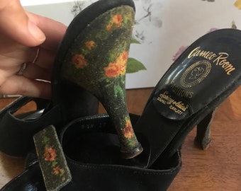 Vintage cameo room rose heels black suede springolators