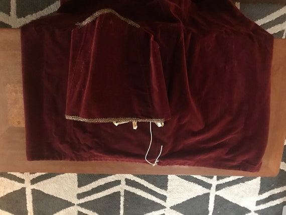 Vintage maroon velvet 2 peice renaissance dress c… - image 3