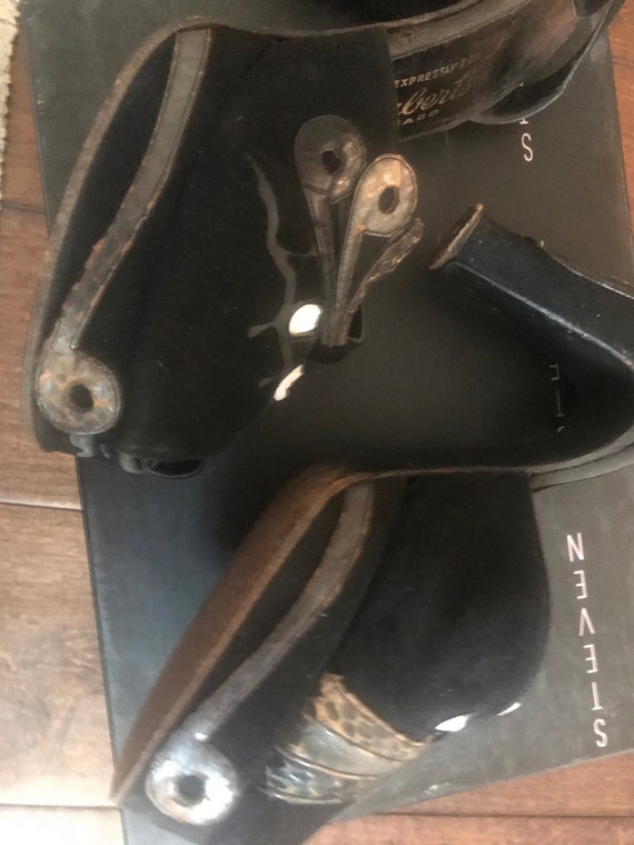 Amazing 1940s black suede platform shoes with liz… - image 2