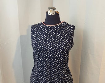 Cherry Print Calico Dress 1970s vintage A line red white and blue with pockets L