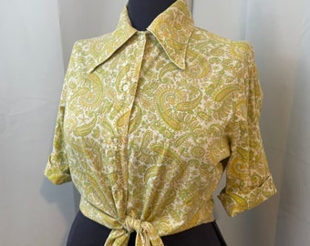 1970s Vintage Blouse Shirt Novelty Print Yellow Green Paisley Floral Dagger collar L