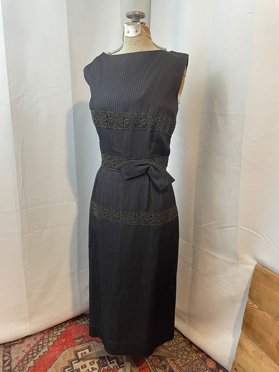 1950s Vintage Wiggle Dress Black Lace Bow Pencil … - image 1