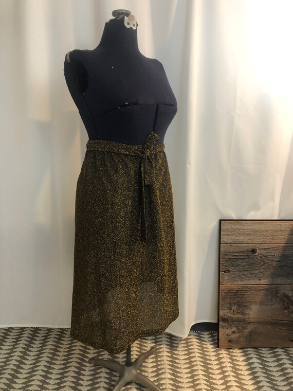 Pencil Skirt Black and Gold Lurex 1960s vintage me