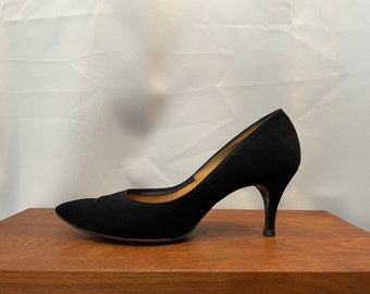 1950s vintage curvy pointed toe Sex Kitten pumps Black Suede Goth 6.5