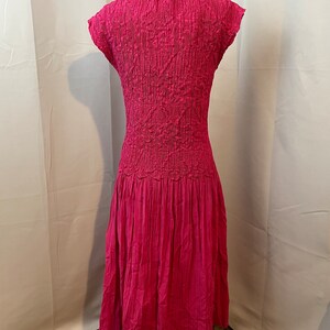 Popcorn Crinkle Dress Hot Pink super stretch 1980s 80s Vintage S image 3