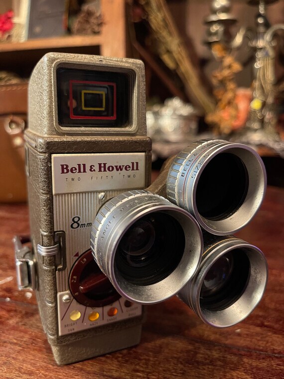 Bell and Howell 1950s Two Fifty Two 8mm Monterey Deluxe 252