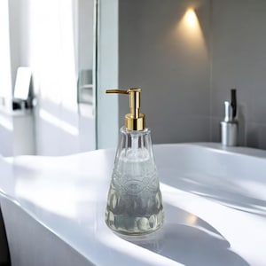 Handmade Glass Soap Dispenser – 2024 Mouth-Blown Liquid Soap Bottle – Elegant Bathroom Decor
