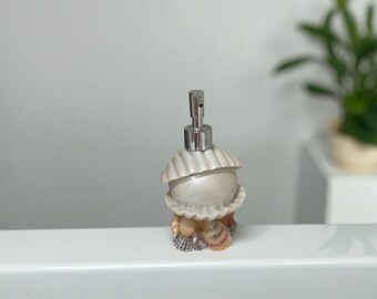 Dispensador de jabón de resina con forma de concha de perla / 20 cm / Diseño inspirado en el océano / Accesorio de baño duradero