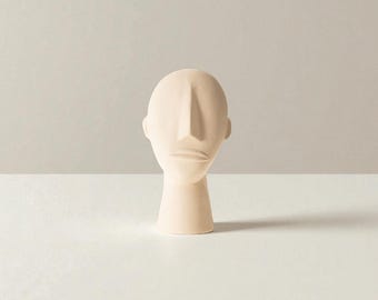 Handmade Figurine – Modern Decorative Sculpture – Durable Home Accent (27x11x15 cm)