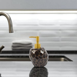 Handmade Resin Soap Dispenser | 10x12x18 cm | Durable & Scratch-Resistant | Stainless Steel Pump | Modern Bathroom Decor