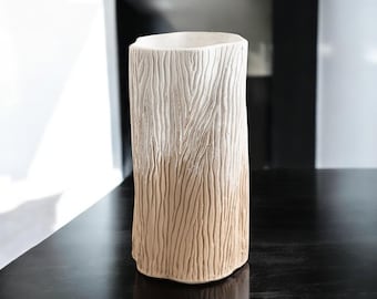 Jarrón de cerámica Formia hecho a mano – Cerámica minimalista moderna – Decoración escultural para el hogar