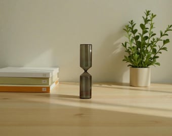 Handgjort timglas i antracit – 30-minuters sandklocka | Elegant heminredning i glas