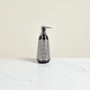 Handmade Ceramic Soap Dispenser | 500ml | Minimalist Bathroom Decor