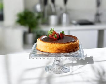Handgemaakte glazen cakevorm met voet – vierkante serveerschaal voor desserts en gebak